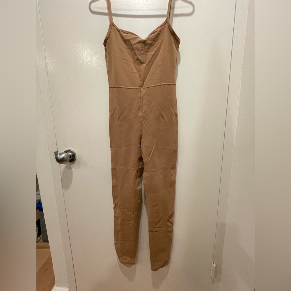 ARITZIA Wilfred Free Divinity Onesie, Camel, Size S